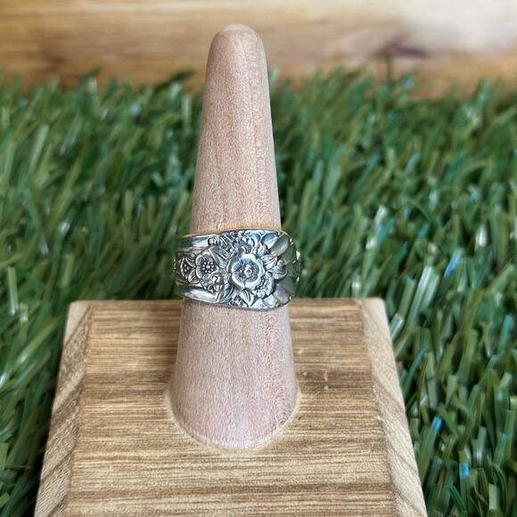 Handmade Ring size 8.5 - Picture 1 of 9